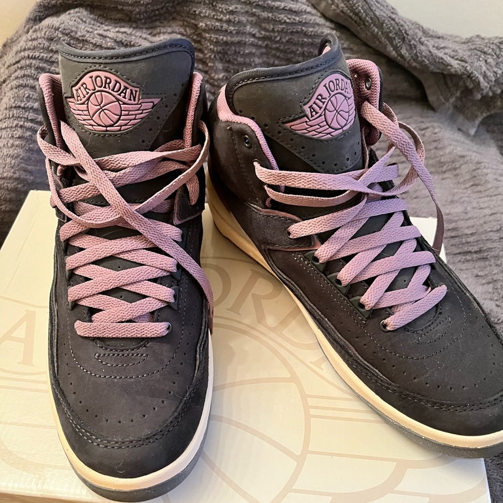 Jordan 2 women’s size 8.5 new in box.